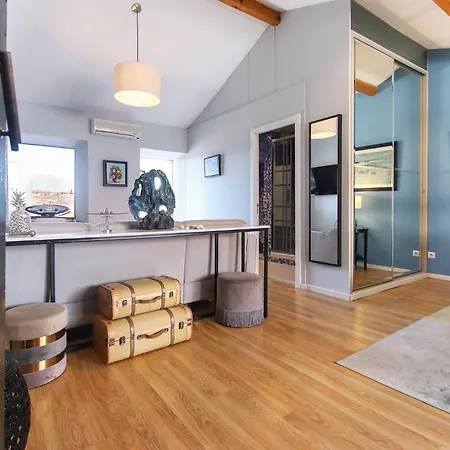 Principe Real Deluxe By Homing